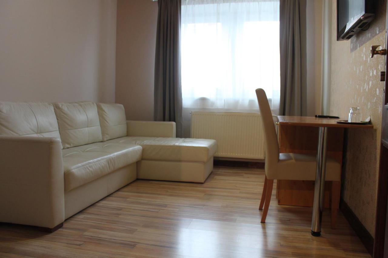 Hotel Zlaty Lev à Svitavy Extérieur photo